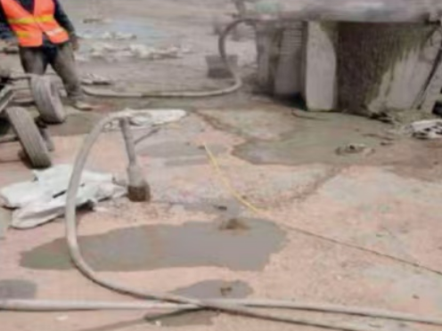 甘州水泥混凝土路面板底注浆技术 路面脱空注浆整治方案